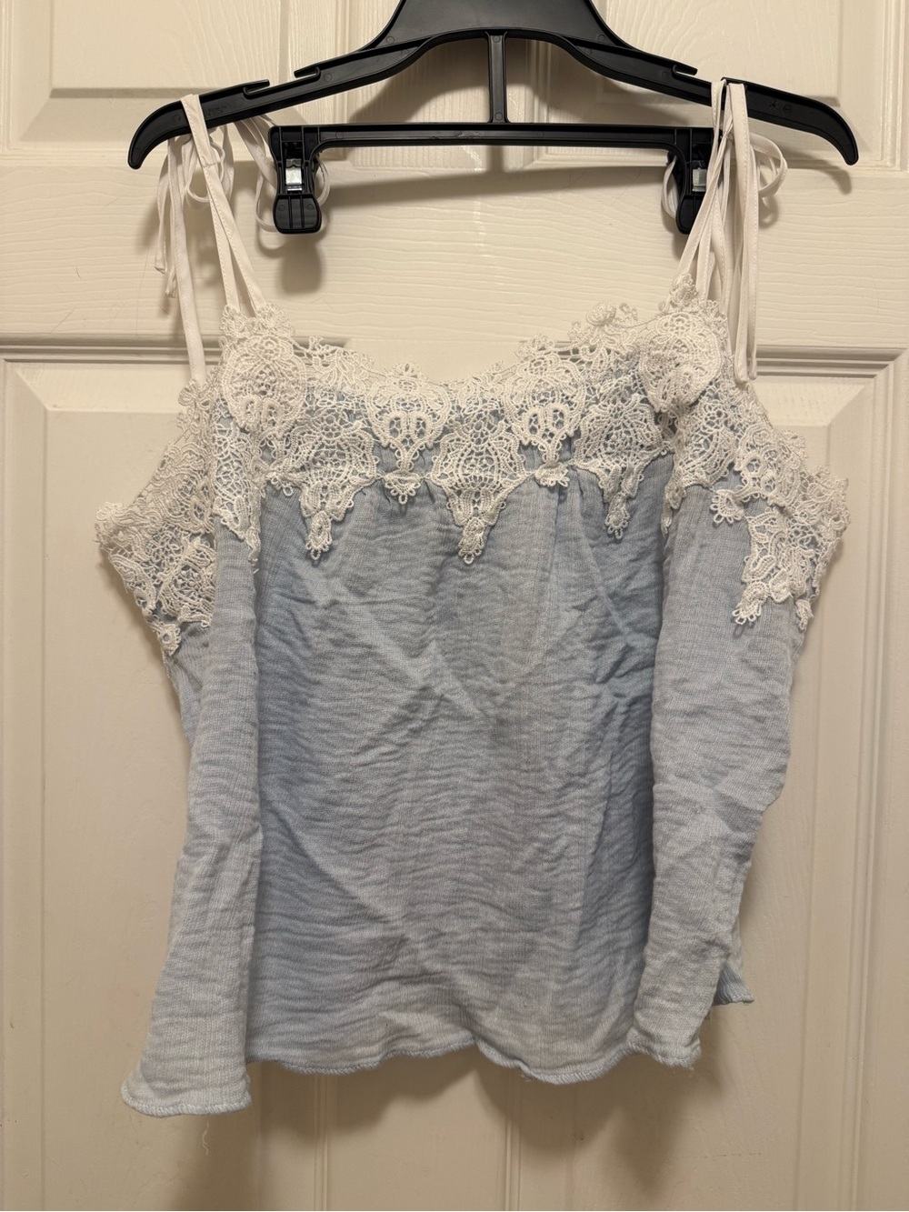 Lace-Trim Camisole Tank Top - Light Blue